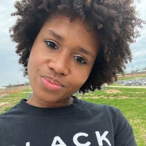 Meet your Posher, Nadia